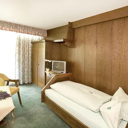 ホテル Alpenhotel Fernau