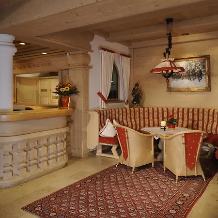 Alpenhotel Fernau ホテル