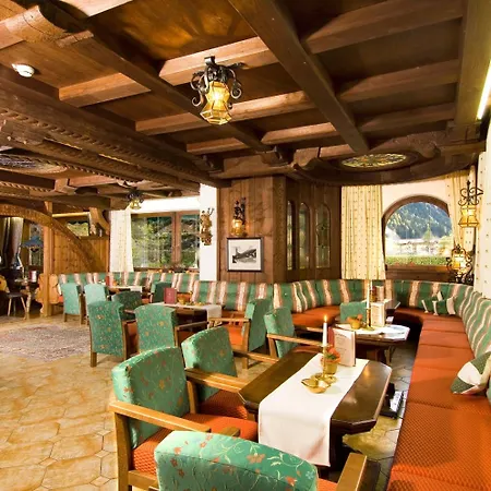 Alpenhotel Fernau ホテル ノイシュティフト・イム・シュトゥーバイタール