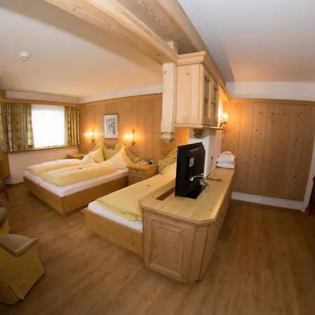 Alpenhotel Fernau 호텔 4*