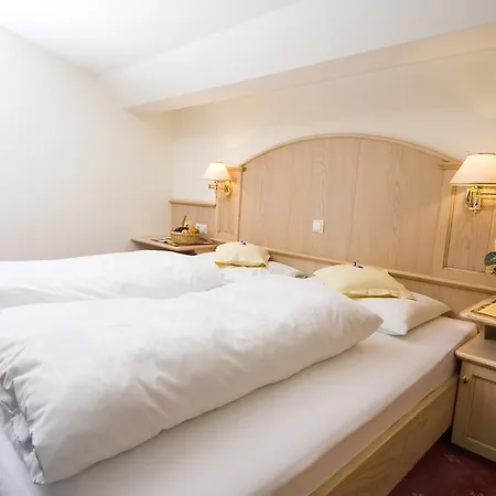 Otel Alpenhotel Fernau