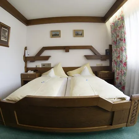 Alpenhotel Fernau 호텔 4*