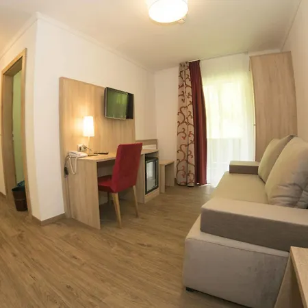 Alpenhotel Fernau 호텔 4*