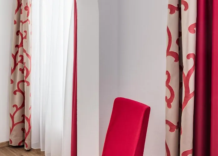 ホテル Alpenhotel Fernau ノイシュティフト・イム・シュトゥーバイタール