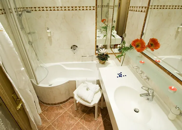 ホテル Alpenhotel Fernau ノイシュティフト・イム・シュトゥーバイタール