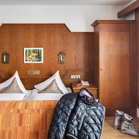 فندق Alpenhotel Fernau