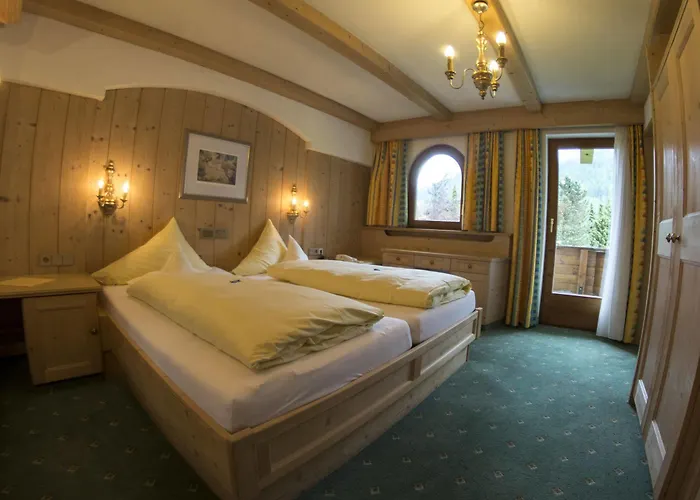 Alpenhotel Fernau فندق 4*